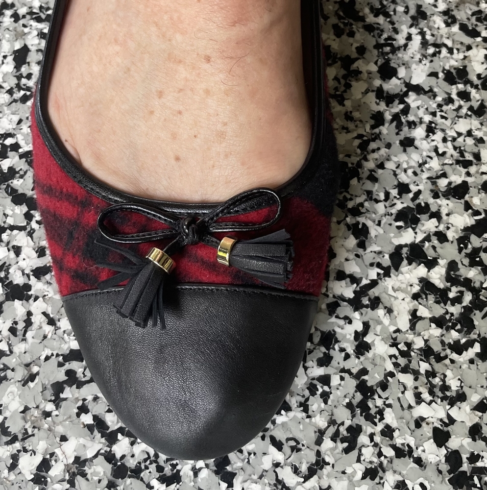 Tartan Plaid "red and black" Talbots 11M Flats